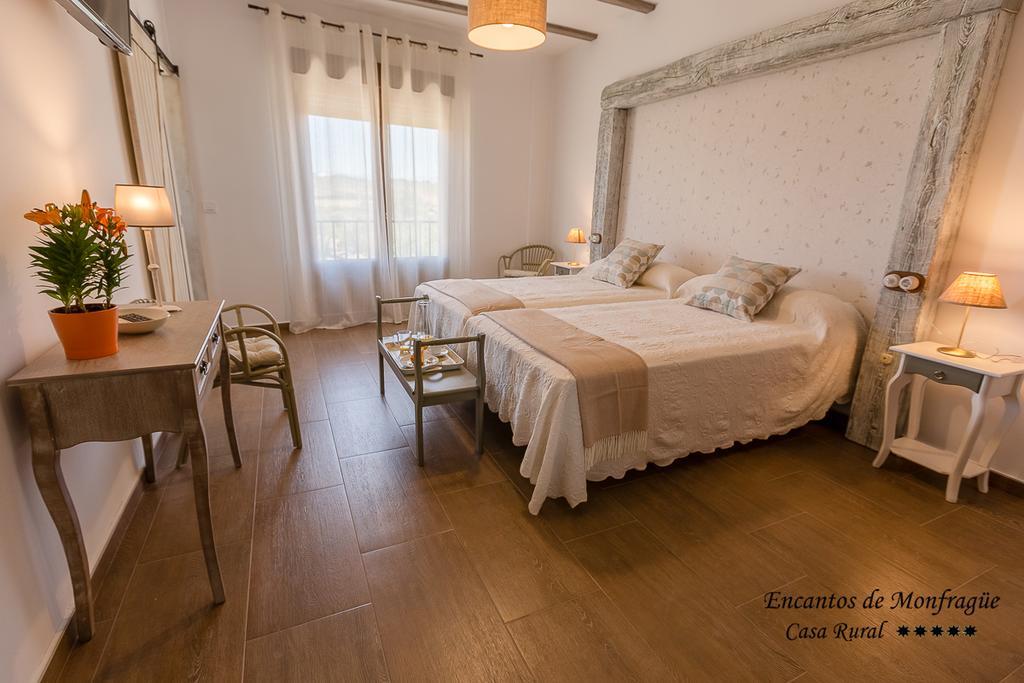 Encantos De Monfraguee Malpartida De Plasencia Kamer foto